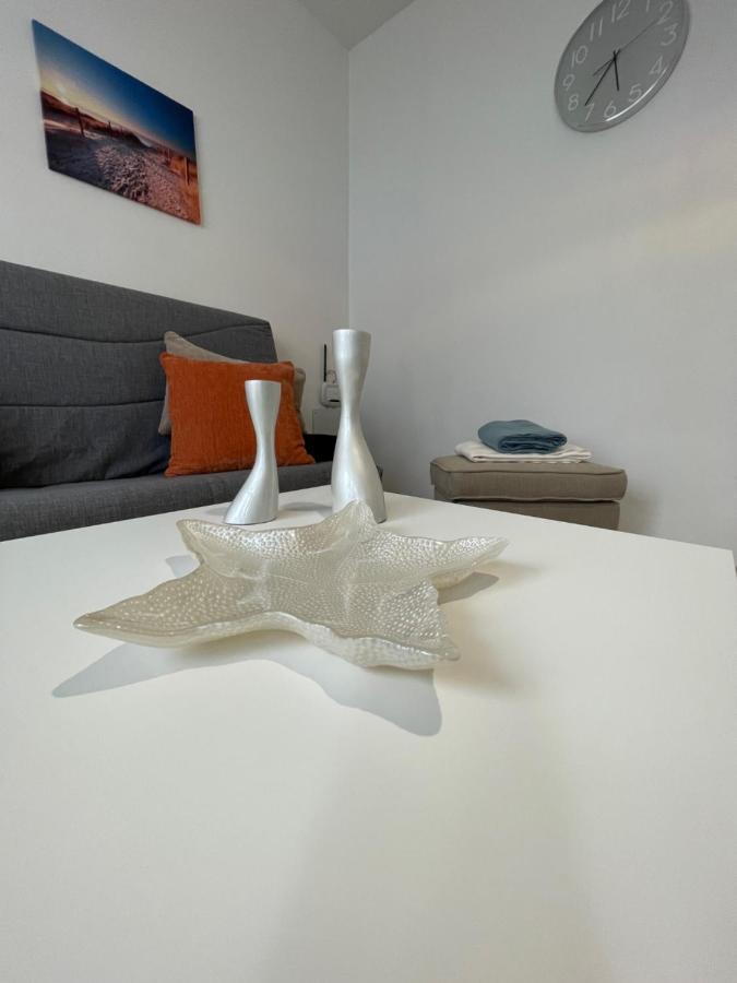 B-Rent Digital Apartment Zen Wifi Free คอร์ราเลโฮ ภายนอก รูปภาพ