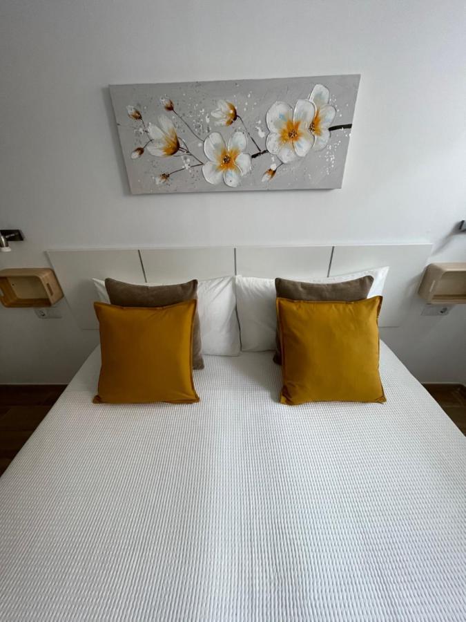 B-Rent Digital Apartment Zen Wifi Free คอร์ราเลโฮ ภายนอก รูปภาพ