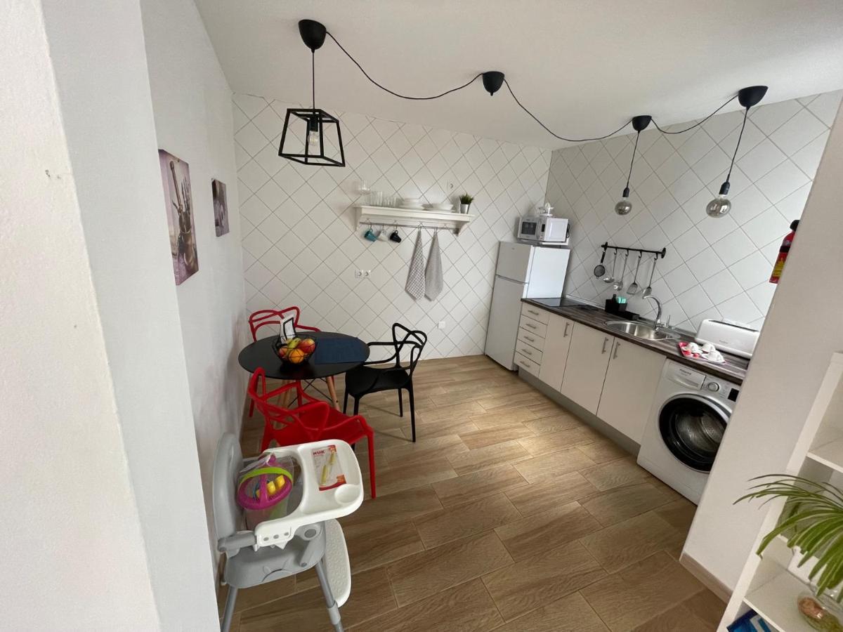 B-Rent Digital Apartment Zen Wifi Free คอร์ราเลโฮ ภายนอก รูปภาพ