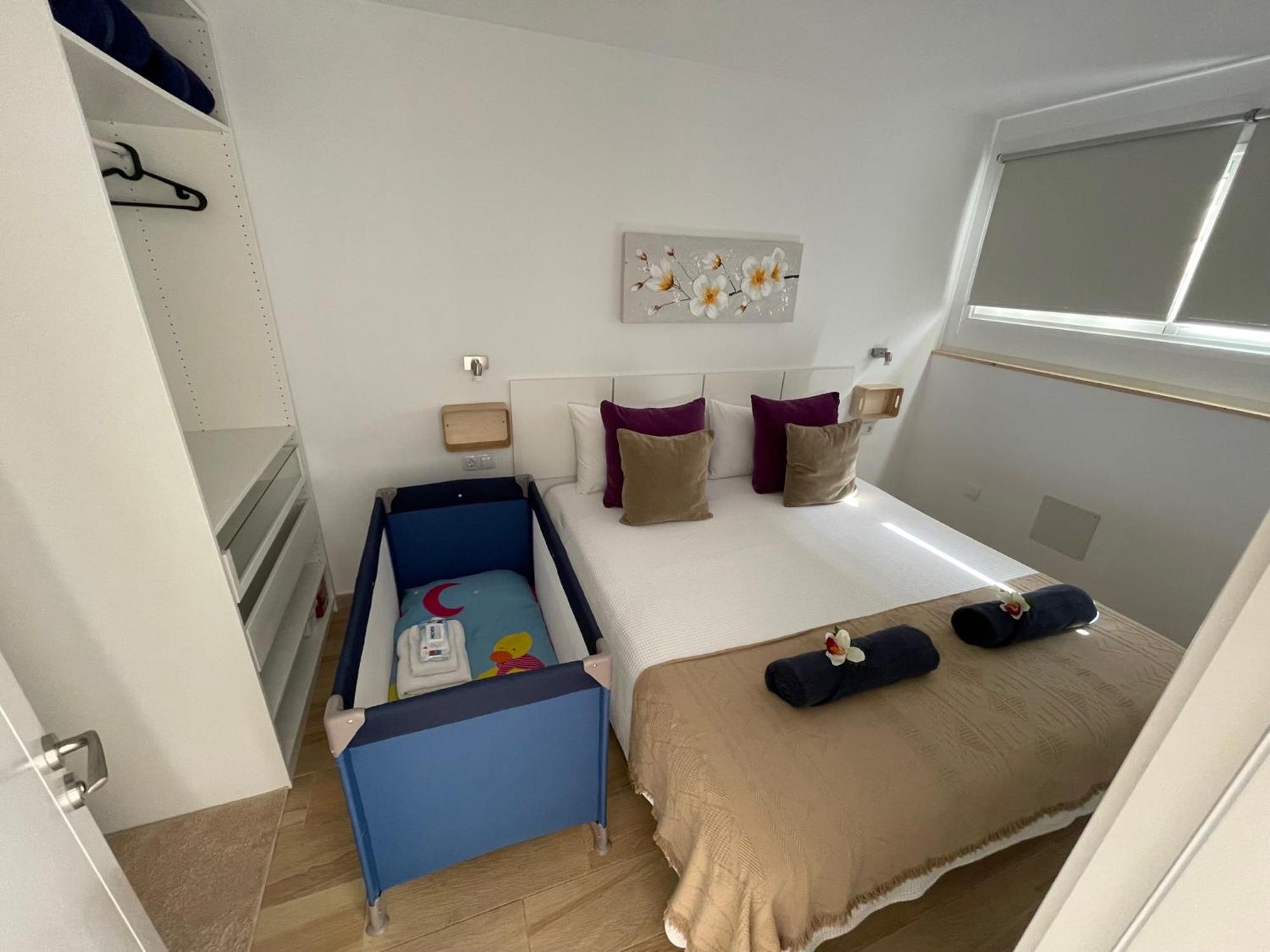 B-Rent Digital Apartment Zen Wifi Free คอร์ราเลโฮ ภายนอก รูปภาพ